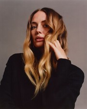 SEXY LAURA HADDOCK 8x10 PHOTO *