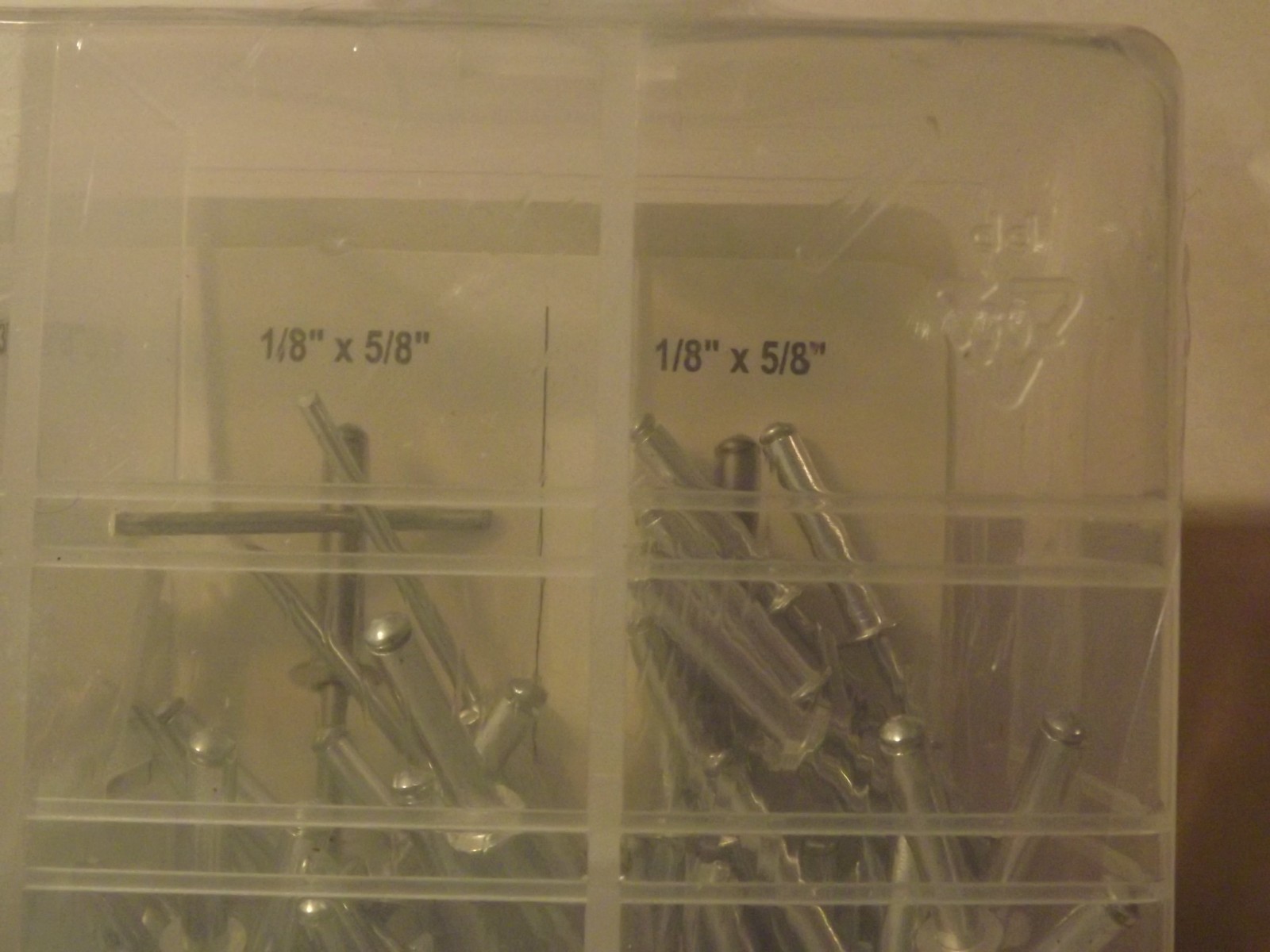 240 Piece Set_ALUMINUM POP RIVET_1/8" Diameter x 1/45/8"_Steel Shank