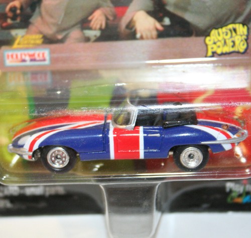 Austin Powers Johnny Lightning Diecast Shaguar Replica Car 1:64 Mini Me Card NIP - Picture 3 of 4