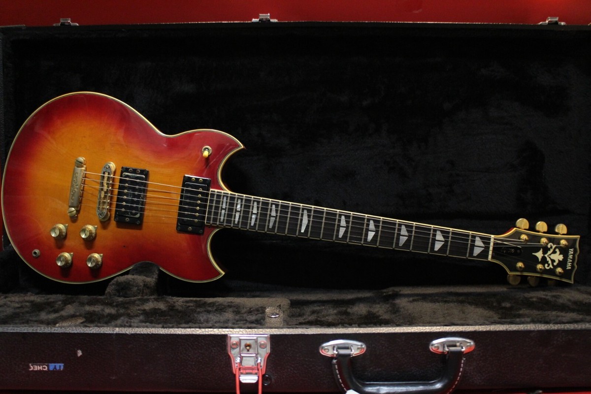 USED Yamaha SG 1000 Electric Guitar Made in Japan Cherry Sunburst