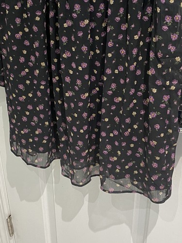 Pull&Bear Damen Minikleid schwarz lila Blumen Rüschen Schulter Gr. M Neu mit Etikett! - Bild 7 von 12
