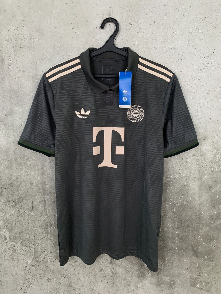 BAYERN MUNICH 2024/25 ADIDAS OKTOBERFEST FOOTBALL SHIRT #42