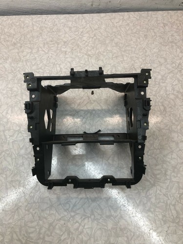 VW Golf 5 1K Variant Doppeldinschacht Radioschacht 1K0858005