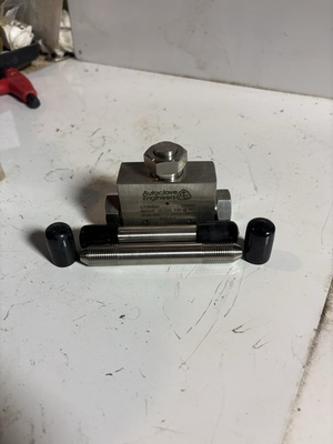 #ad Parker Autoclave Engineers Stainless Steel CTX 9990 Medium Pressure Tee Fitting $150.00