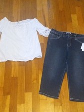Neu mit Etikett Mädchen 14 Denim Capri, verzierte Taschen, weißes Oberteil Häkelakzente