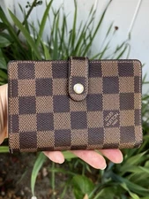 8 credit card compact Authentic Louis Vuitton Demier Kisslock Wallet timeless 