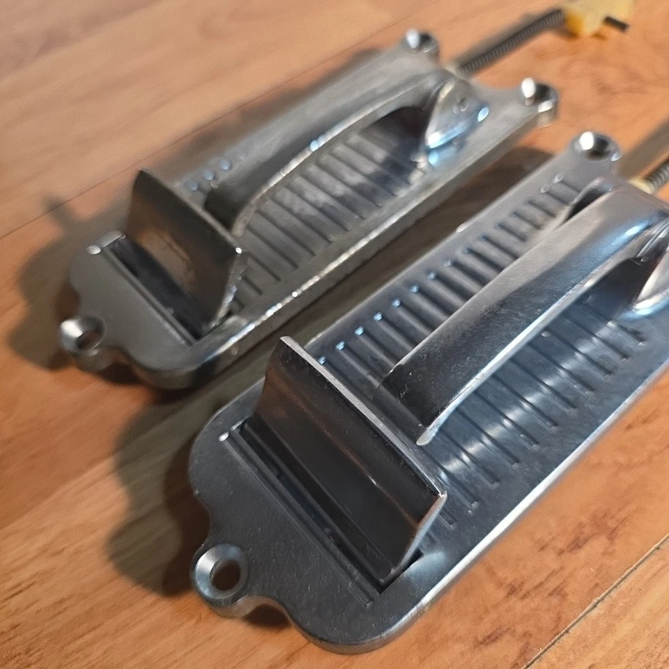 2 JAGUAR XJ6 XJ12 Serie 1 MONTAJE MANGO INTERIOR Mano Derecha Foto 2 de 4