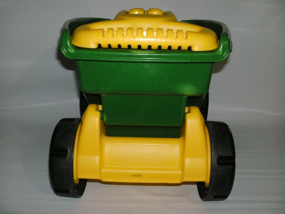 Carrinho de jardim John Deere Mega Bloks vagão basculante grande - Imagem 3 de 4