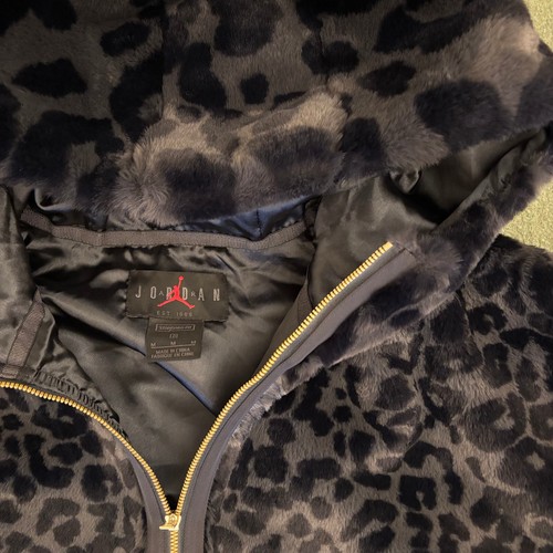 Felpa con cappuccio e zip Air Jordan taglia media pelliccia sintetica leopardata nera nuova con etichetta CW6480-070 incredibile - Foto 10 di 17