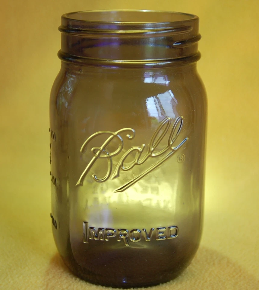 Par de tarros de vidrio BALL ~ pintas púrpuras ~ 100 años mejorados, 1913 reproducción ~ en muy buena condición Foto 2 de 4