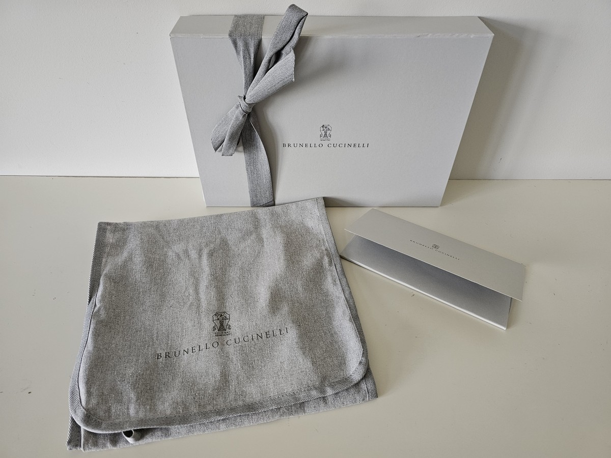 New BRUNELLO CUCINELLI Grey Gift Box, Card Holder & Dust Bag
