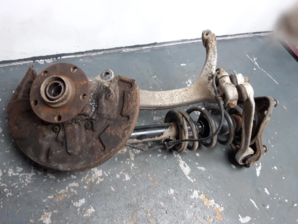 Buje delantero derecho audi a4 05-09 año mk3 2.0 diésel O/S drivers 0000504440 Foto 2 de 4