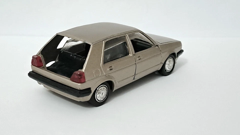 SCHABAK MODELL - VOLKSWAGEN GOLF II (1984) - 1:43 - Immagine 3 di 4
