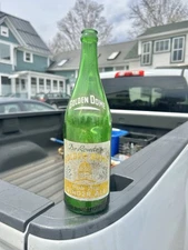 Golden Dome Pale Dry Ginger Ale Pyro/ACL Crown 28oz Soda Bottle Montpelier,VT.