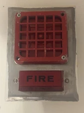Simplex 4050-80 Fire Alarm Horn-Light with 4051 horn