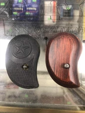 TWO PAIR Bond Arms Derringer Standard Wood and Rubber Grips