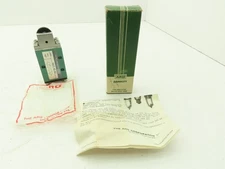 Aro 5631-43-02 Airability Pneumatic Air Limit Switch 3-Way Valve 1/4" NPT Roller