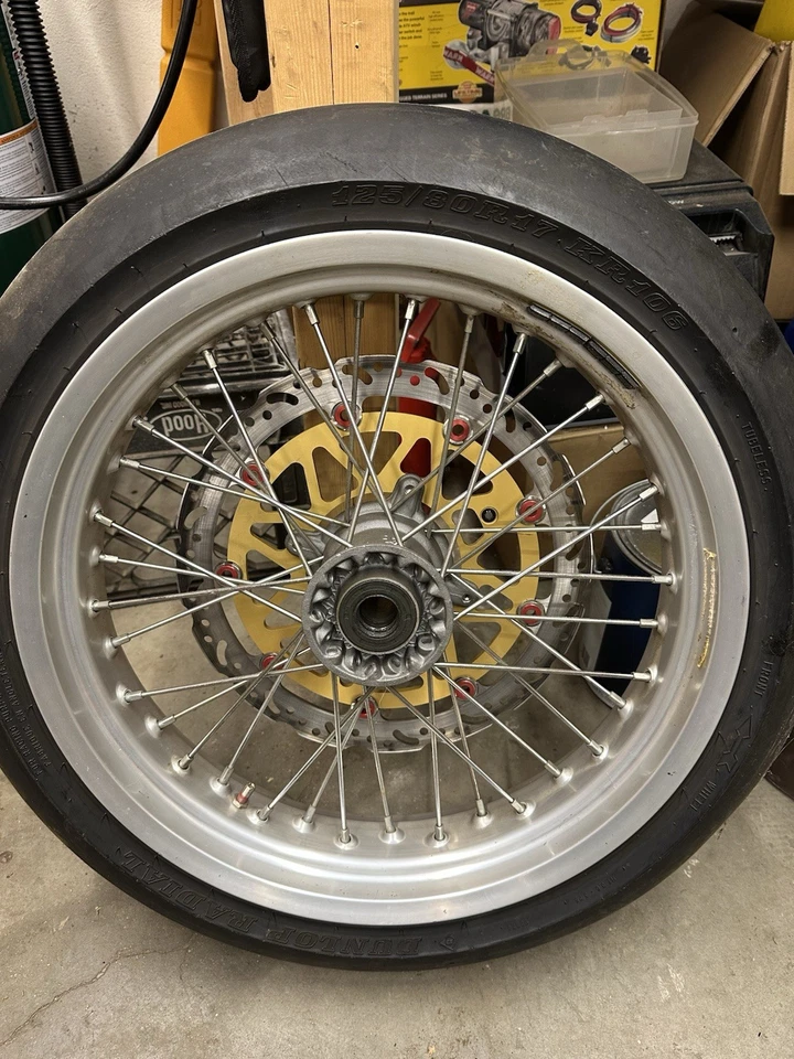 Juego de ruedas de fábrica Husqvarna supermoto. Sm125 Sm250 Sm450 Sm510 Sm610 Foto 2 de 4