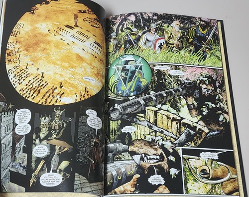 CROWN OF DESTRUCTION (Warhammer 2009 Limited Edition Hardcover Graphic Novel) - Imagen 3 de 6