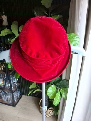 Boo! Designer Hüte Rot Samt Cloche Hut Handarbeit England Damen Hochzeit Rennen