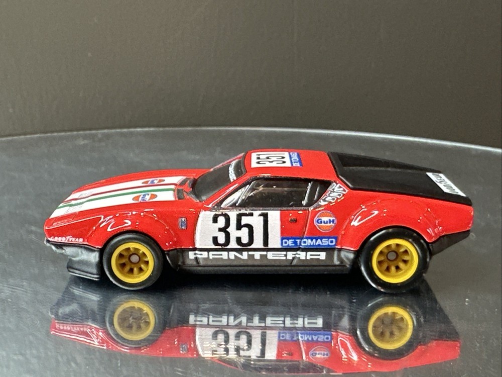 2022 Hot Wheels Premium Boulevard De Tomaso Pantera Gruppo 4 with Real Riders