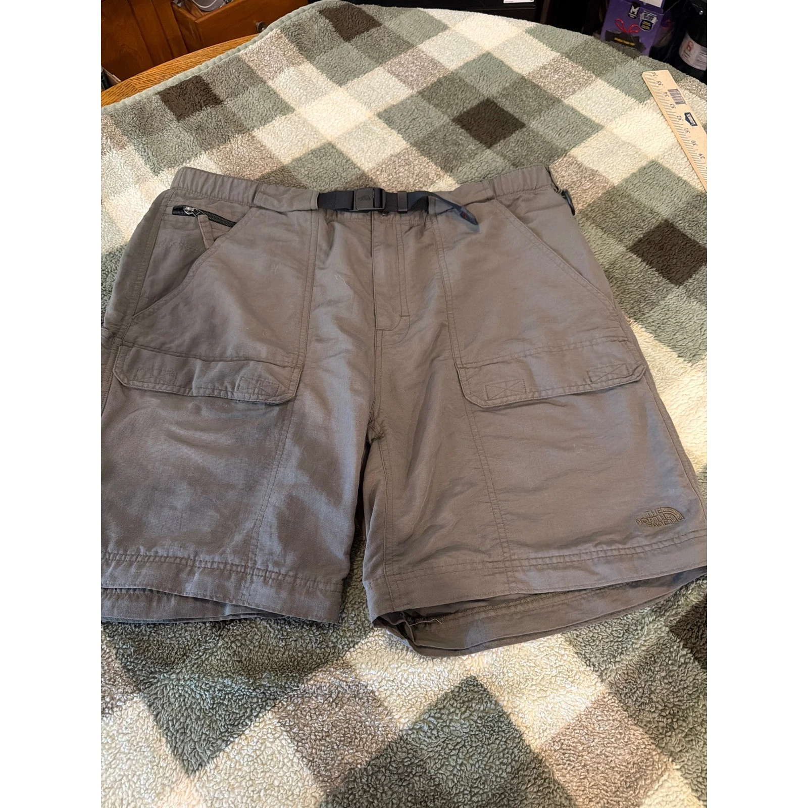 The North Face Mens Cargo Shorts XL olive green Utility Hiking Belted Nylon