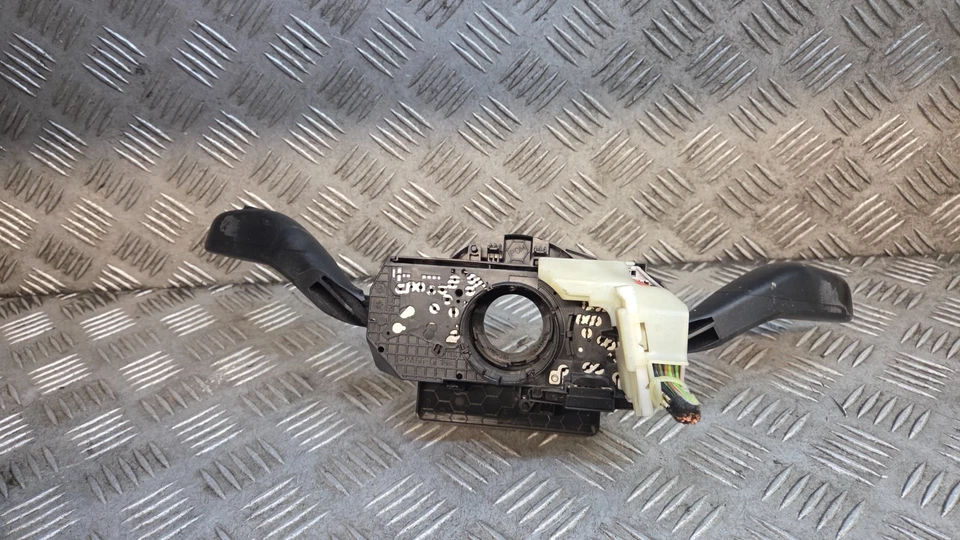 2006 VW POLO SE MK4 (9N3) 5DR HATCHBACK 1.4 WIPER & INDICATOR STALKS 6Q0953503CE - Image 2 of 3