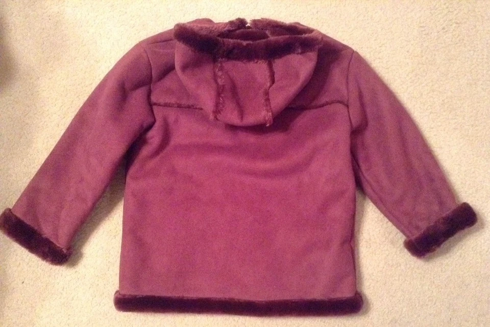 Usado en excelente estado! Niñas Widgeon Ciruela Imitación Gamuza/Piel Sintética Forrada Talla 10 Foto 3 de 4