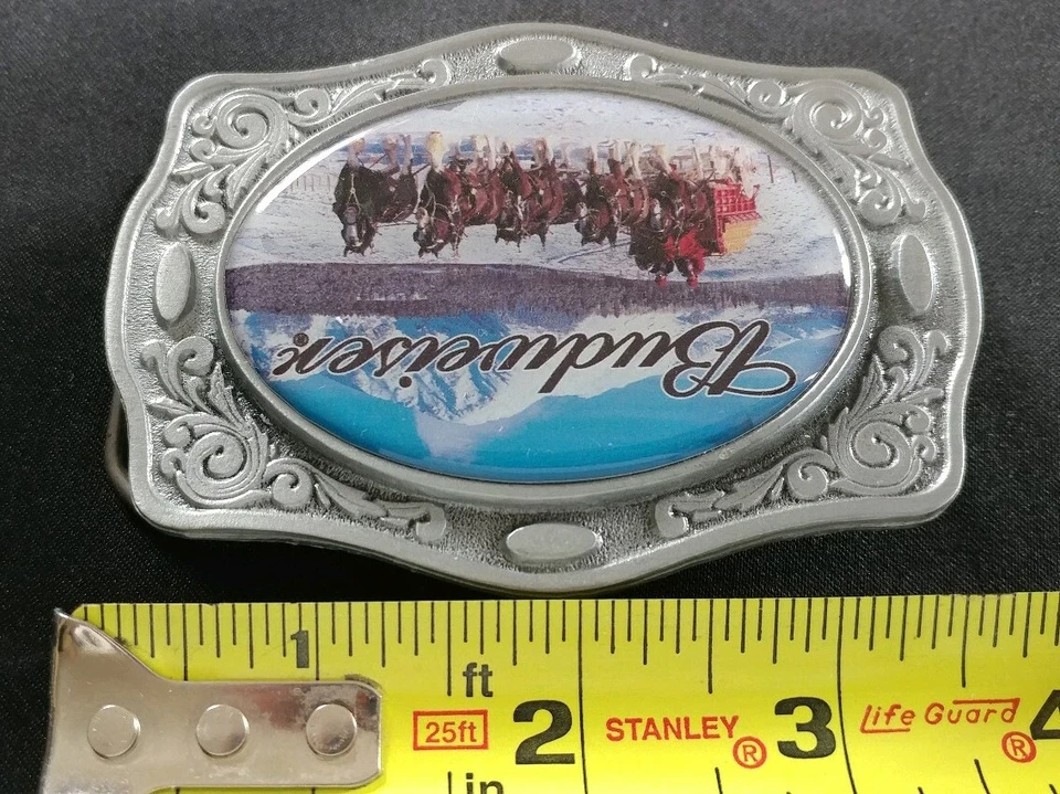 BUDWEISER CERVEZA TIRO CABALLOS TRINEO IMAGEN COLOREADA LICENCIA HEBILLA CINTURÓN 2006 Foto 2 de 4