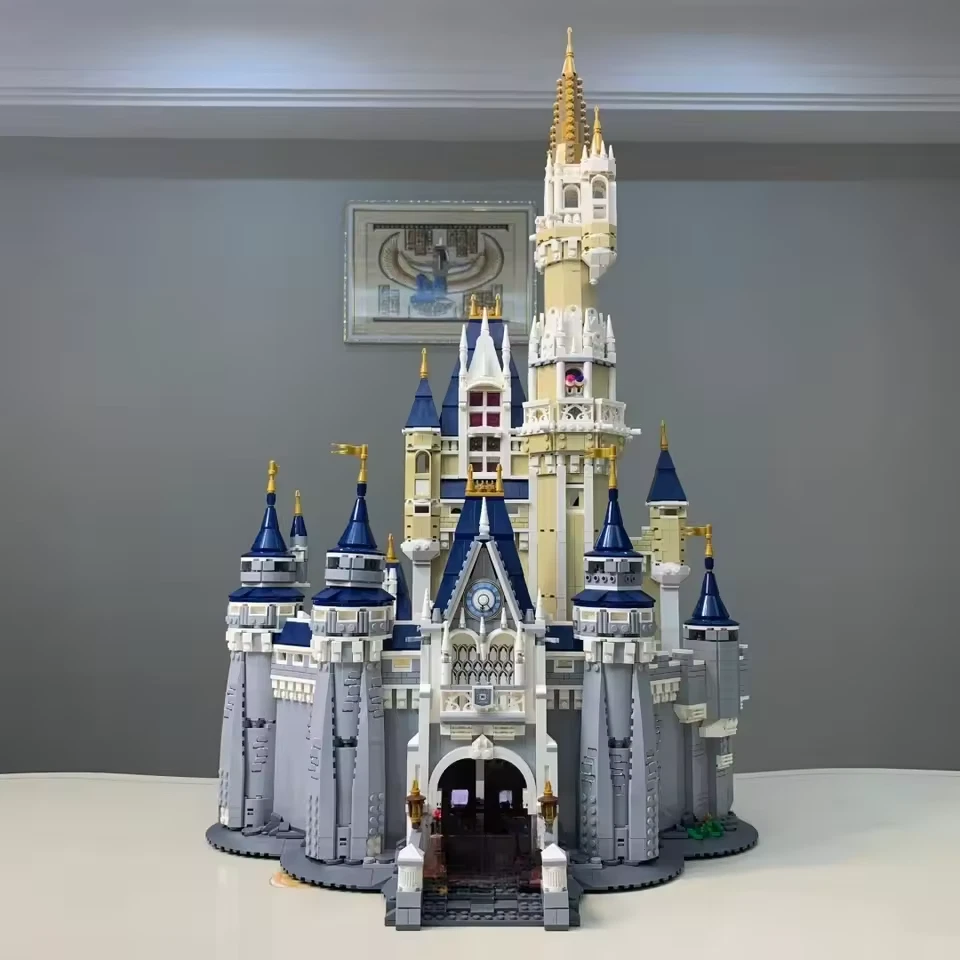 NEW Disney Princess Castle 71040 4080PC Building Block Set - Image 3 of 4