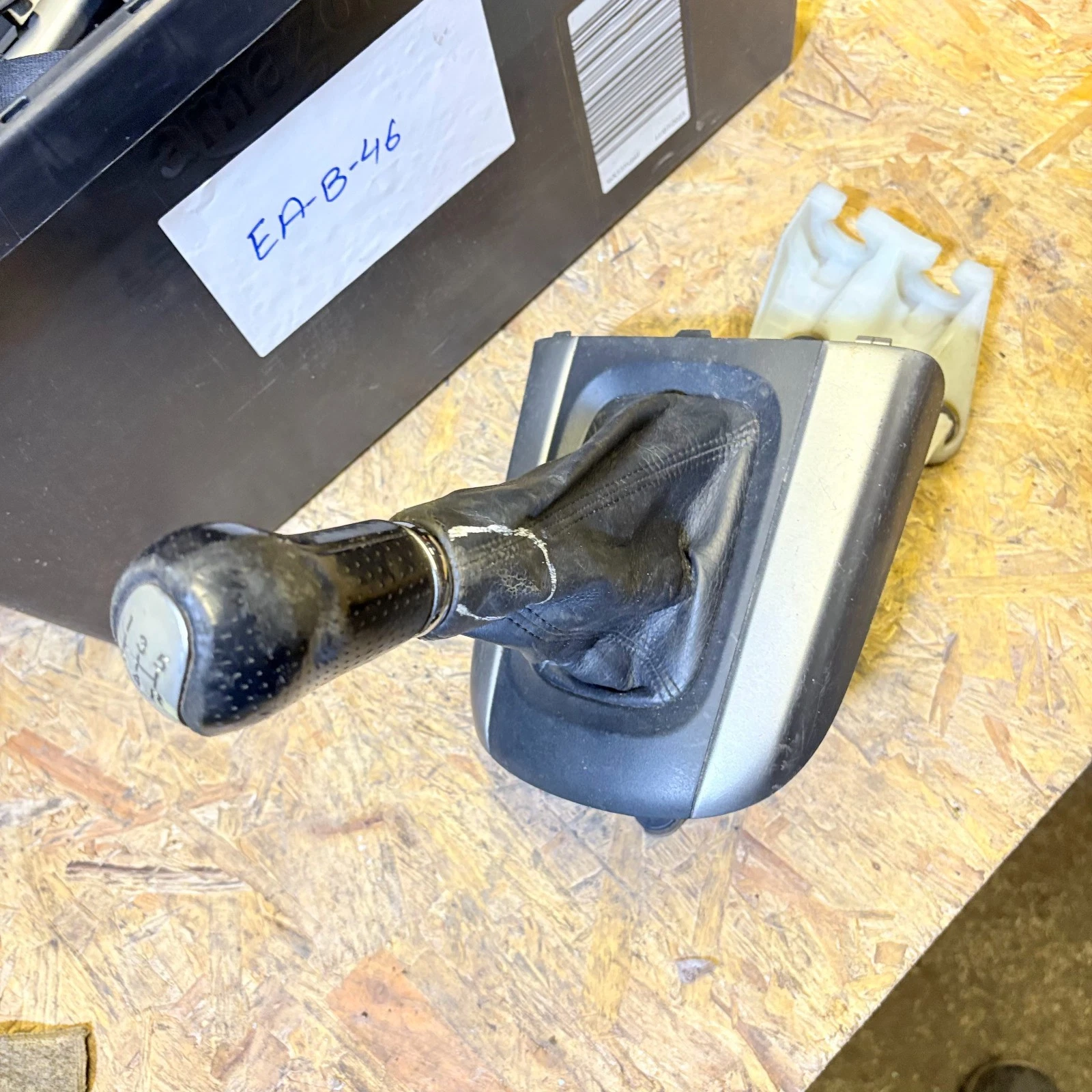 Toyota RAV4 five speed manual gear lever shifter assembly with surround