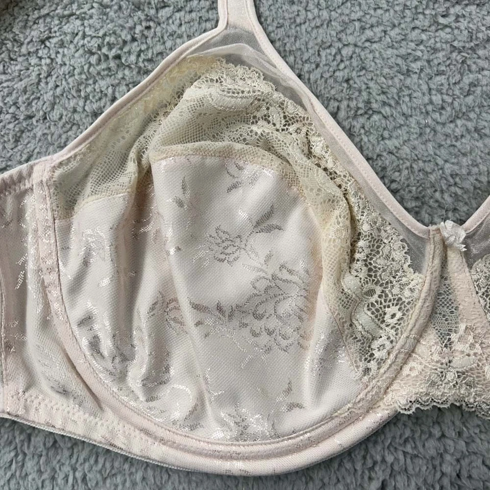 Sujetador Playtex 42D Underwire 4011 All That Glitters Sujetador con aros de encaje Foto 2 de 4