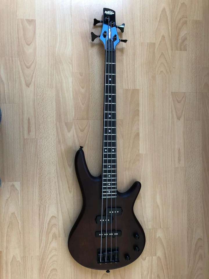 WIE NEU Ibanez GSRM20B-WNF Walnut Flat Short Scale kurzer E-Bass - Bild 2 von 4