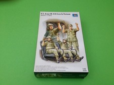 1:35 TRUMPETER 00417  U.S. Army CH-47A Crew In Vietnam - RARITÄT!