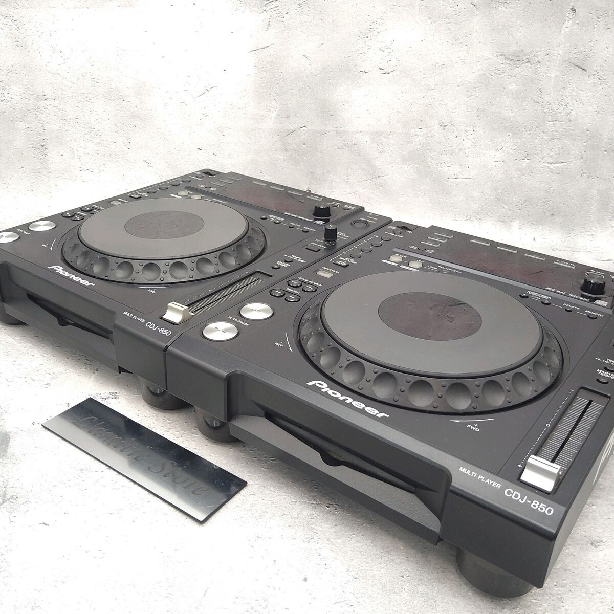 Pair 2x Pioneer CDJ-850 Professional DJ Player Digital Pair 2x Pioneer CDJ-850 Professional DJ Player Digital