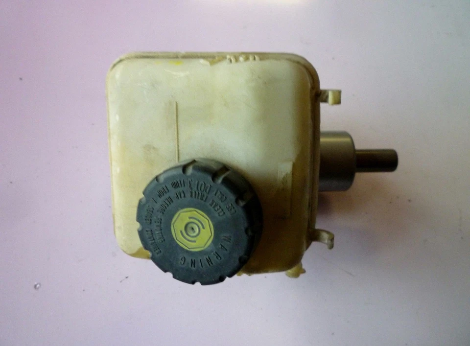 2000 2001 02 Saturn SL1 SL2 SL-2 tanque de depósito de cilindro maestro de freno A51 Foto 3 de 3