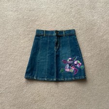 NWT GAP GIRLS 10 DENIM SKIRT, RAISED FLORAL, 2 BACK POCKETS, INSIDE ADJUST WAIST