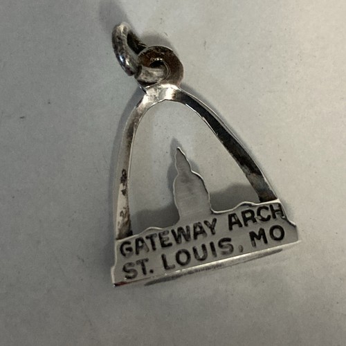 Vintage Sterling Silver St. Louis Gateway Arch Charm FREE SHIPPING! - Picture 2 of 4