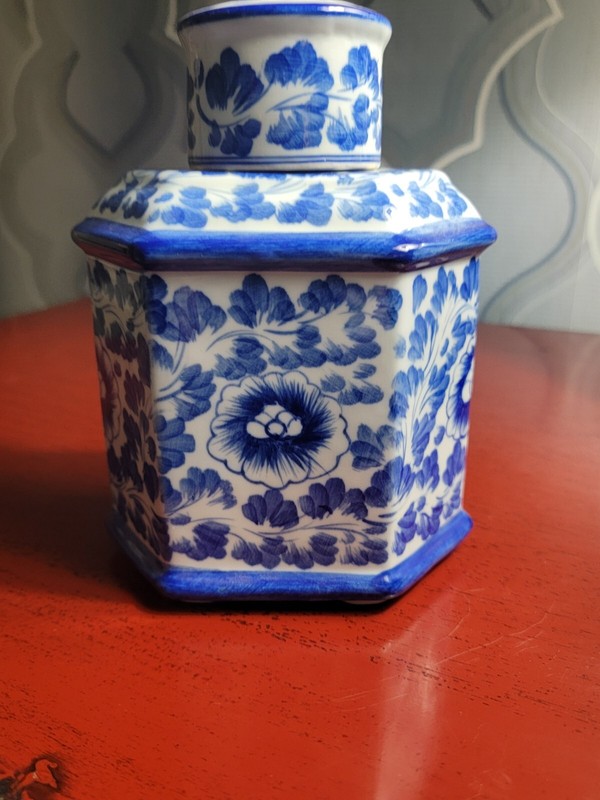 Thai Vessel Jar 6.5"T X 5"W