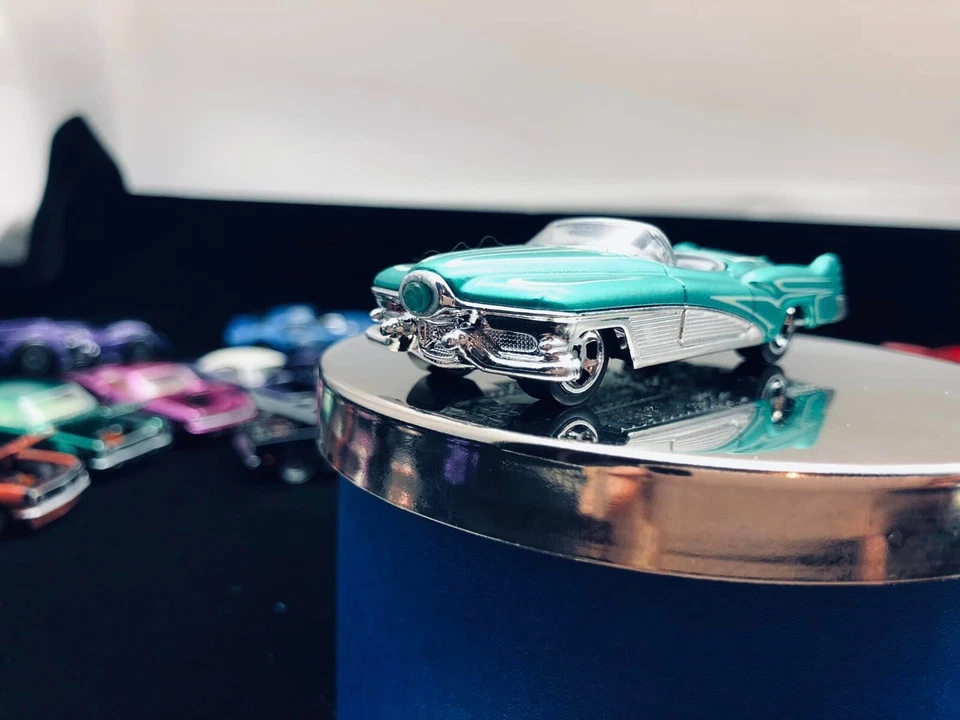 Hot wheels premium cars 1952 Chrysler concept custom car quality Diamond&emerald - Image 3 of 4