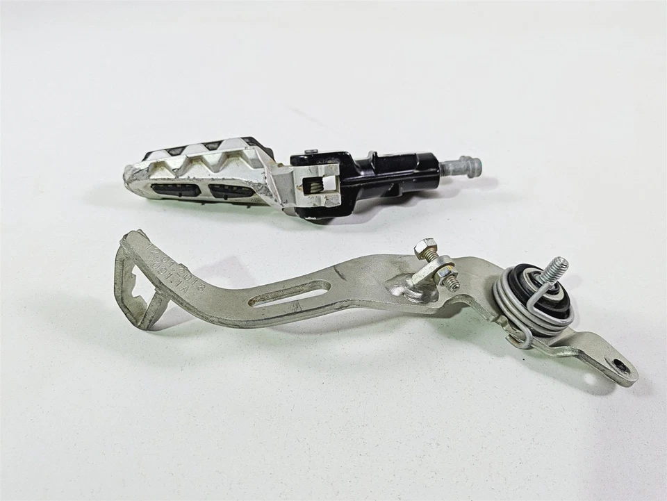 Pedal de freio e pedal de freio 2018 Ducati Scrambler Desert Sled 800 destro 82413311BA - Imagem 3 de 4