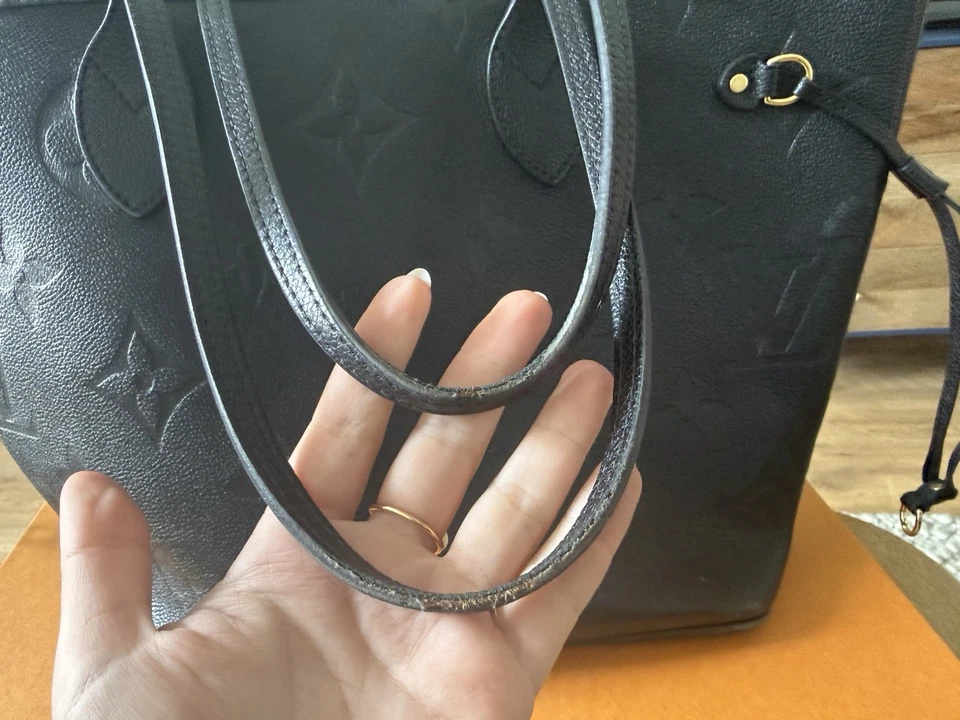 Louis Vuitton Neverfull Tote Bag mm Black Monogram Empreinte Leather, photo 2 of 5