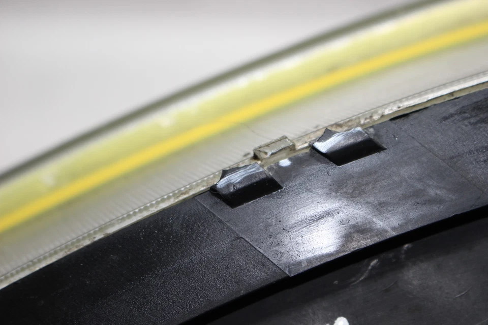 Frontscheinwerfer Hauptscheinwerfer Halter defekt Links Volkswagen FOX 5Z Bj,05 - Bild 2 von 4