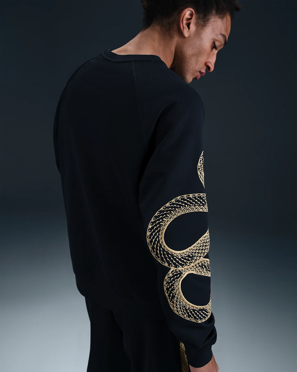 Kobe Year of Mamba Thermal Crewneck Black HQ4697-010 (IN Kobe Year of Mamba Thermal Crewneck Black HQ4697-010 (IN