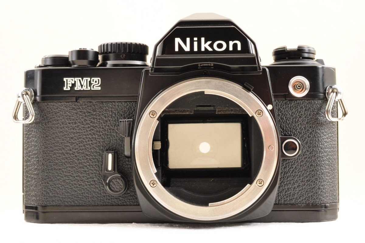 Nikon FM2 ブラック ＋ AF Nikkor 35-105mm Nikon New FM2 Black 35mm SLR Film Camera /Ais 35-105mm F3.5