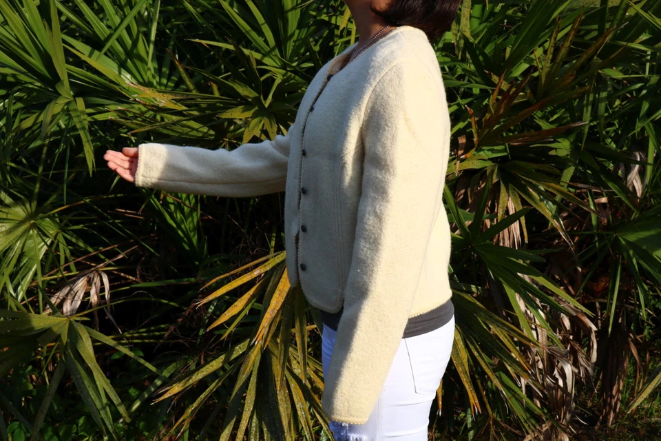 VINTAGE 100% Wool Short Jacket Sz 10 Toreador Stylish Creme Tan Carroll Reed IQ - Image 3 of 4