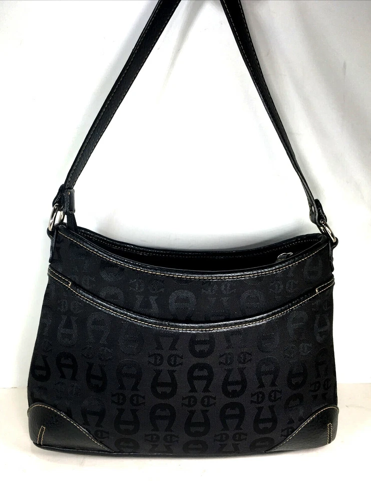 Etienne Aigner tecido preto assinatura com bolsa de ombro de couro sintético - Imagem 2 de 4