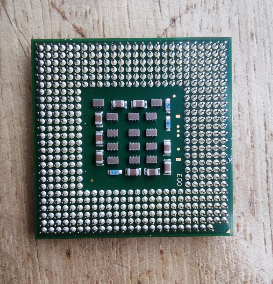 Processore Intel Celeron D 320 Cache 256 KB, 2.40 GHz, FSB a 533 MHz - Immagine 2 di 2
