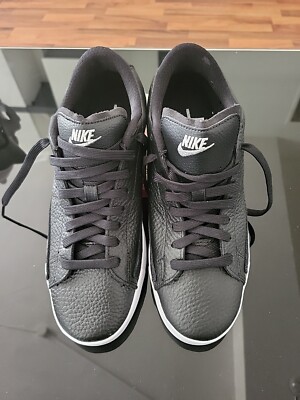 EU Größe 40,5 - Nike Court Royale 2 Next Nature Black White