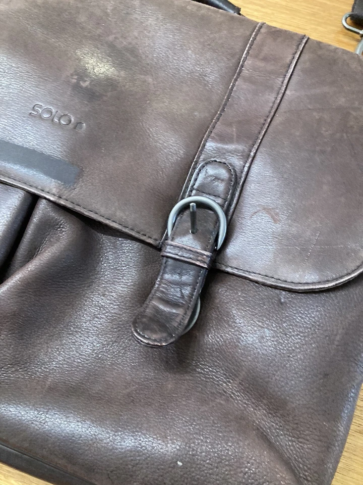 Solo D535-3 Warren 16 1/2" x 5" x 13" Espresso Executive Leather Briefcase Used - Image 2 of 4